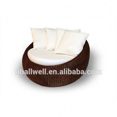 AWRF5155 single round hotel rattan furniture day bed with pillows,hotel rattan furniture