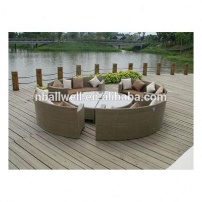 9 years no complaint round rattan sofa set